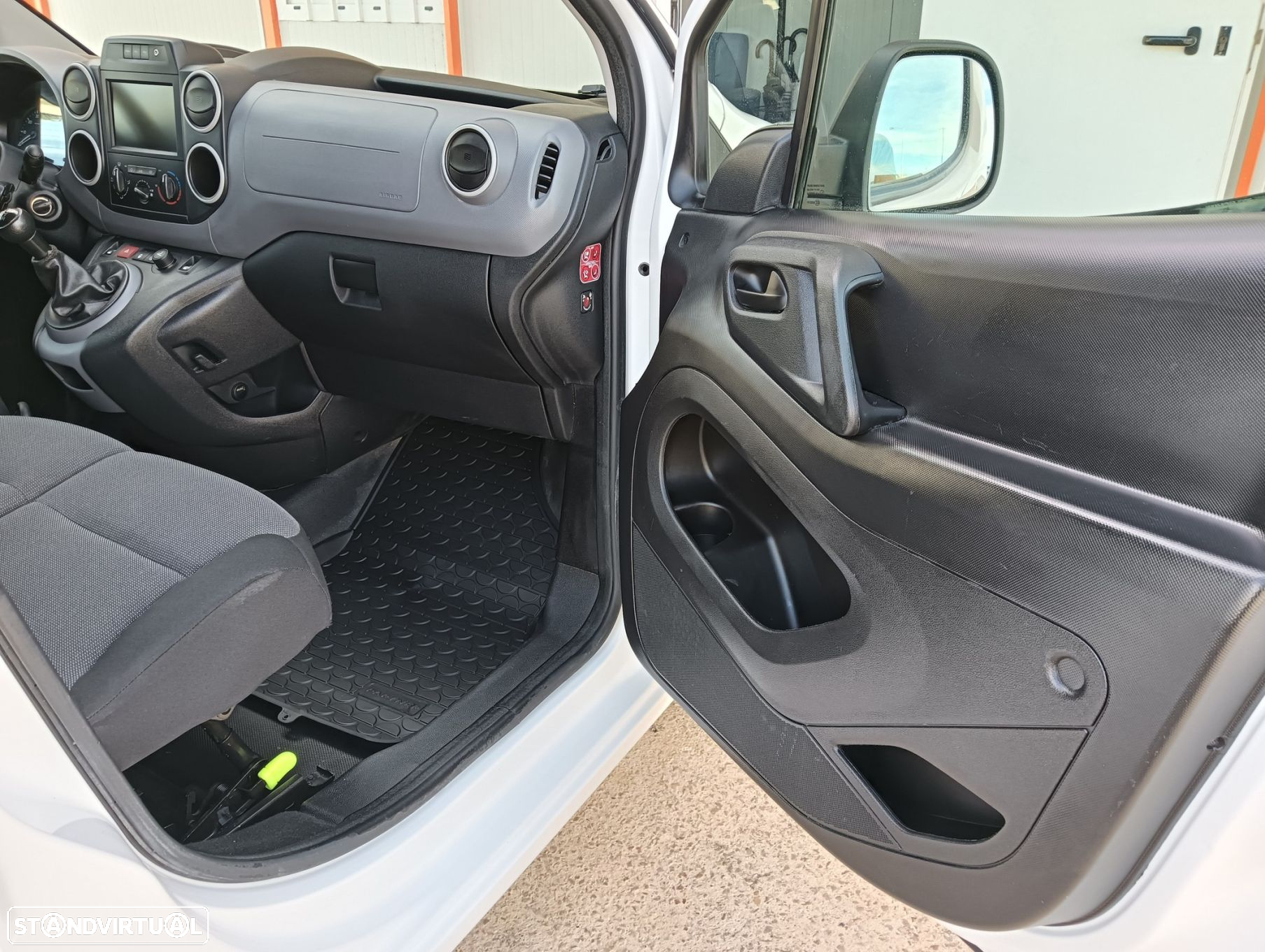 Peugeot Partner 1.6 BlueHDi Style - 16