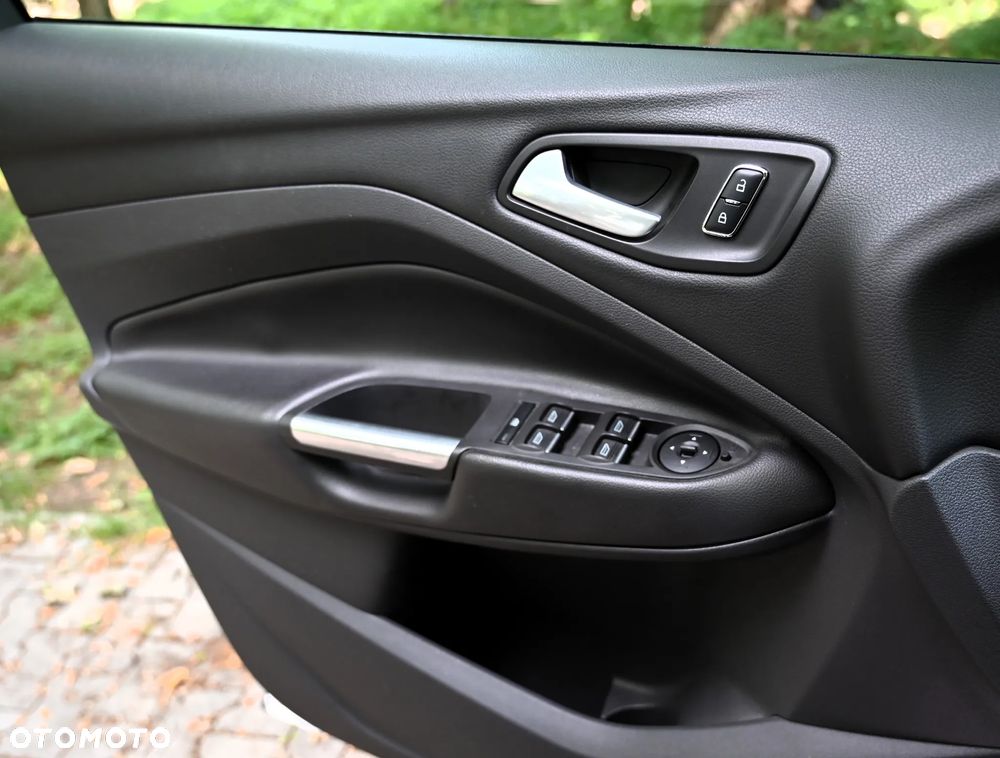 Ford Kuga - 39