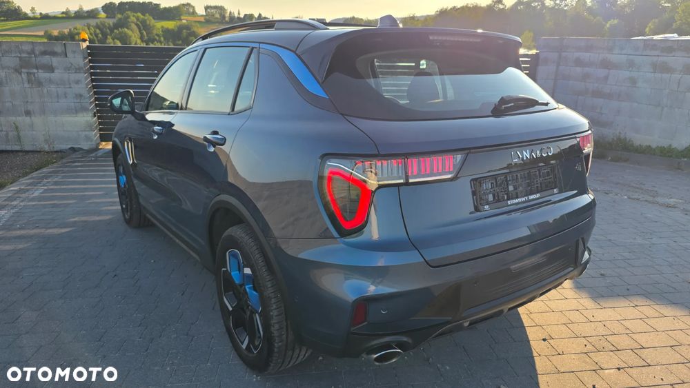 Lynk & Co 01 - 6