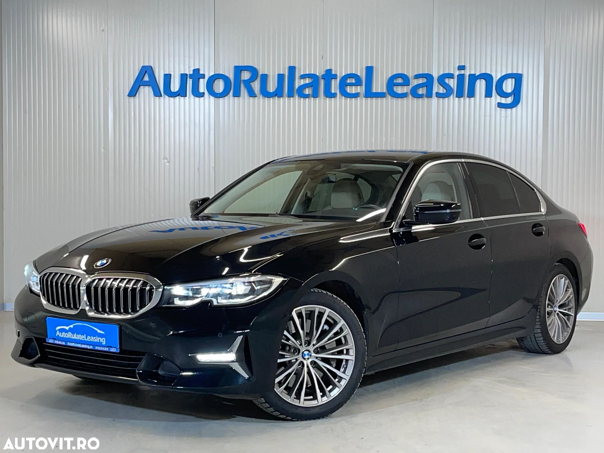 BMW Seria 3 330i xDrive AT - 1