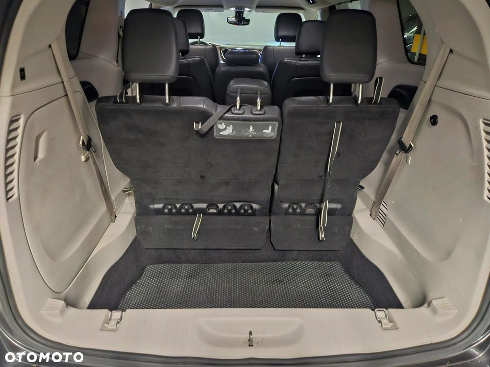 Chrysler Pacifica - 14