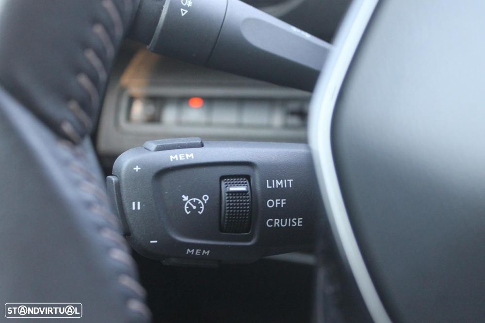 Peugeot 3008 1.5 BlueHDi Allure - 36