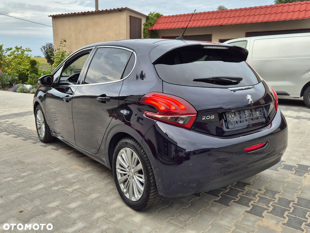 Peugeot 208 BlueHDi 100 Allure - 14