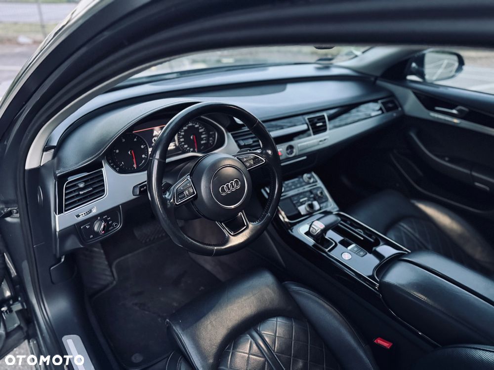 Audi A8 4.2 TDI DPF (clean diesel) quattro tiptronic - 9