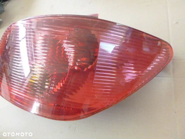 LAMPA PRAWY TYŁ PRAWA TYLNA PEUGEOT 307 HB 01-05 - 5