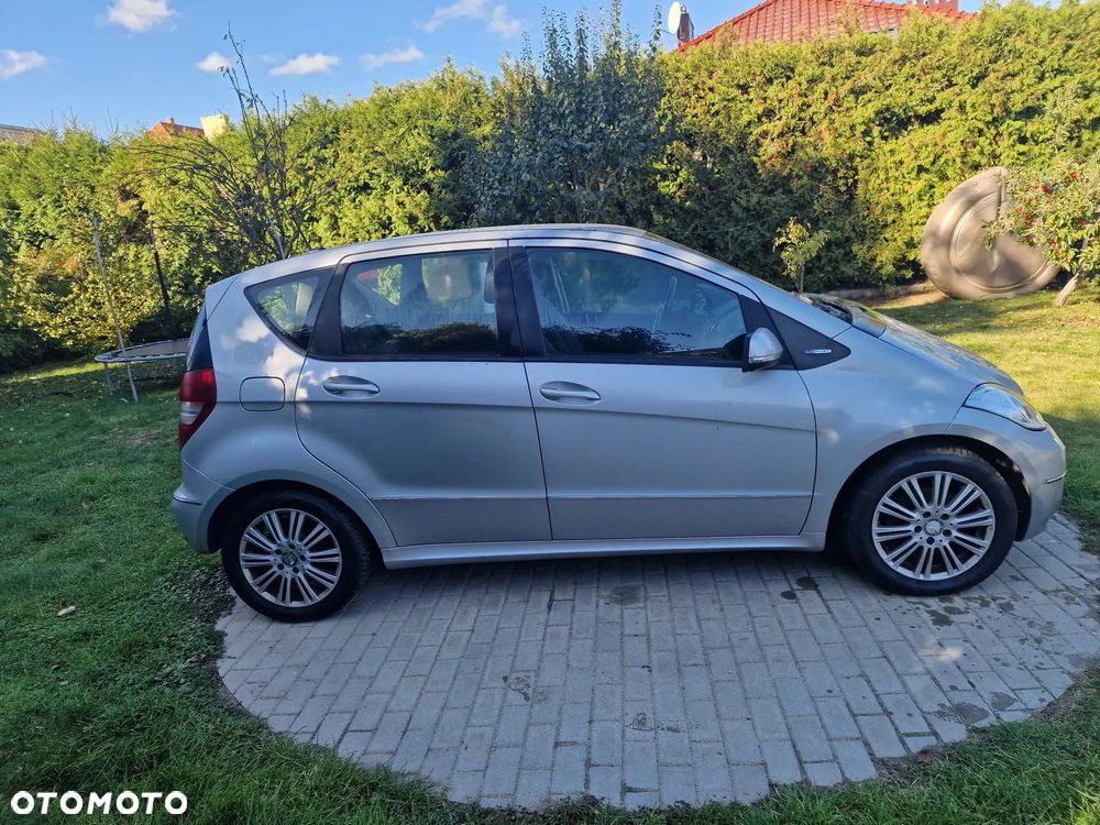 Mercedes-Benz A-Class 2009 photo 3