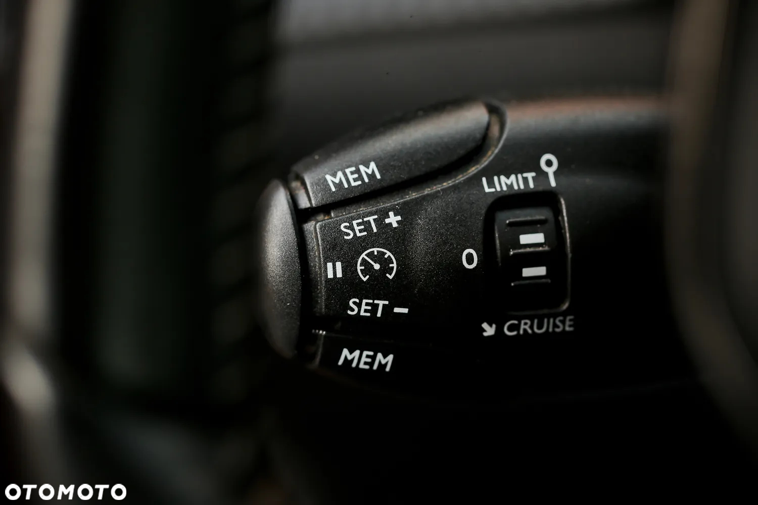 Peugeot 2008 1.2 PureTech Active S&S - 26