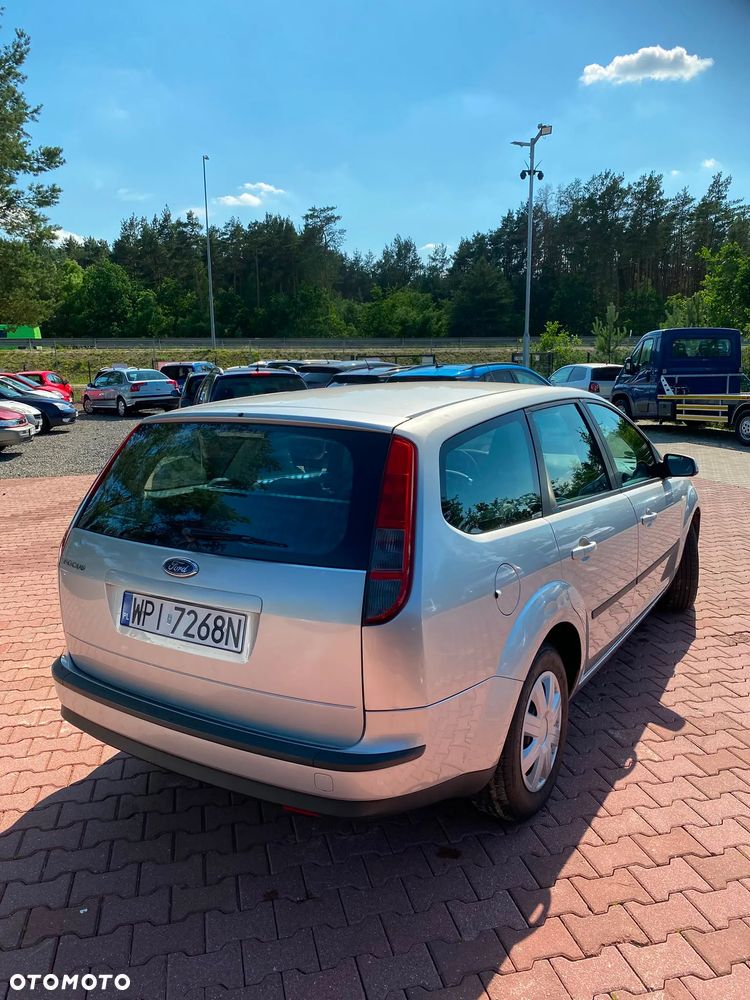 Ford Focus 1.6 16V Fun X - 7