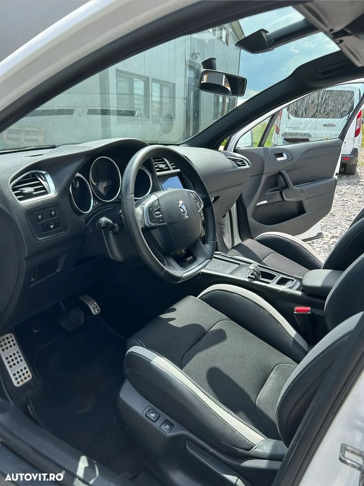 Citroën DS4 e-HDi 115 ETG6 SoChic - 3