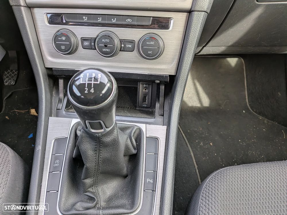 VW Golf Variant 1.6 TDi BlueMotion Confortline - 16