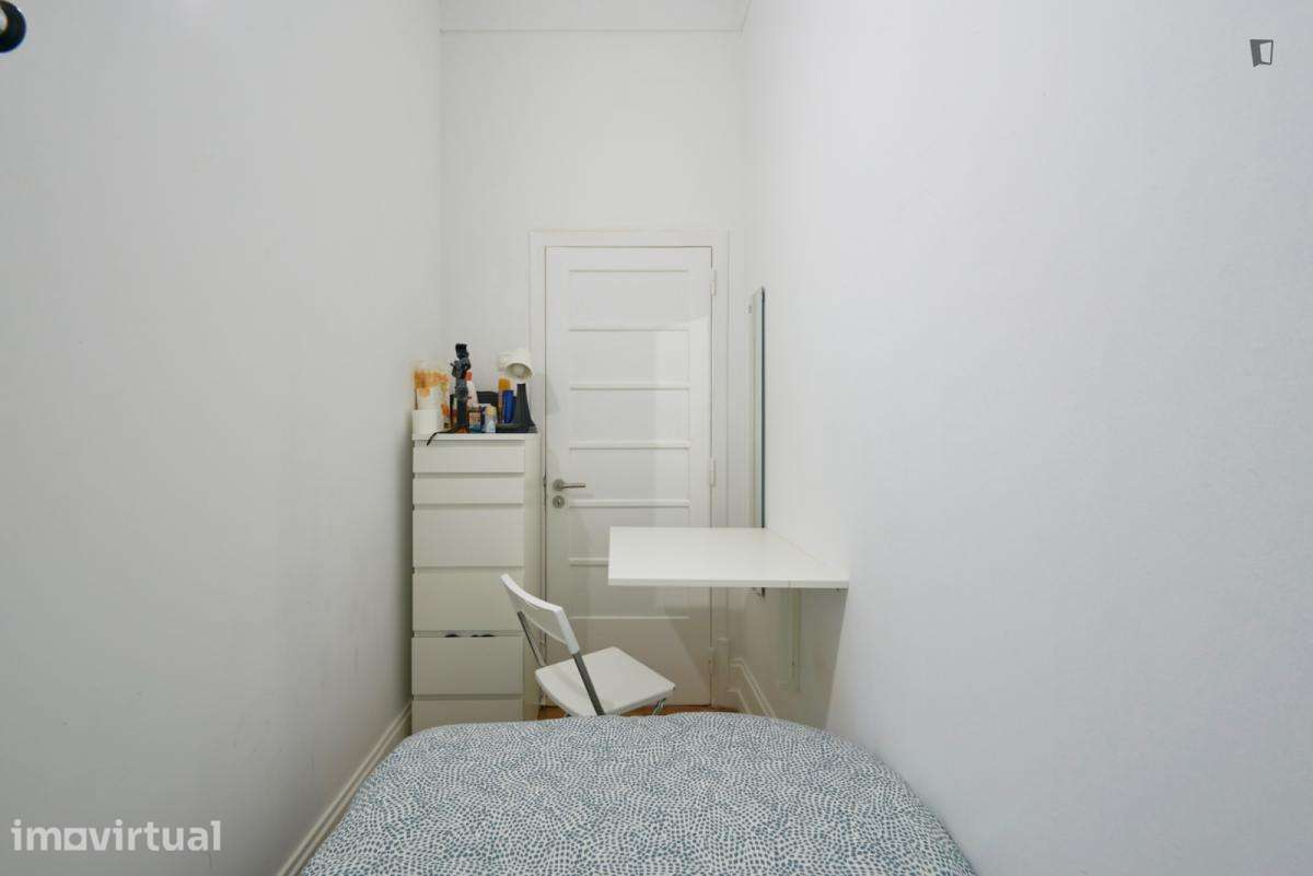 Quarto - localizado em Marquês de Pombal Lisbon - Grande imagem: 5/12