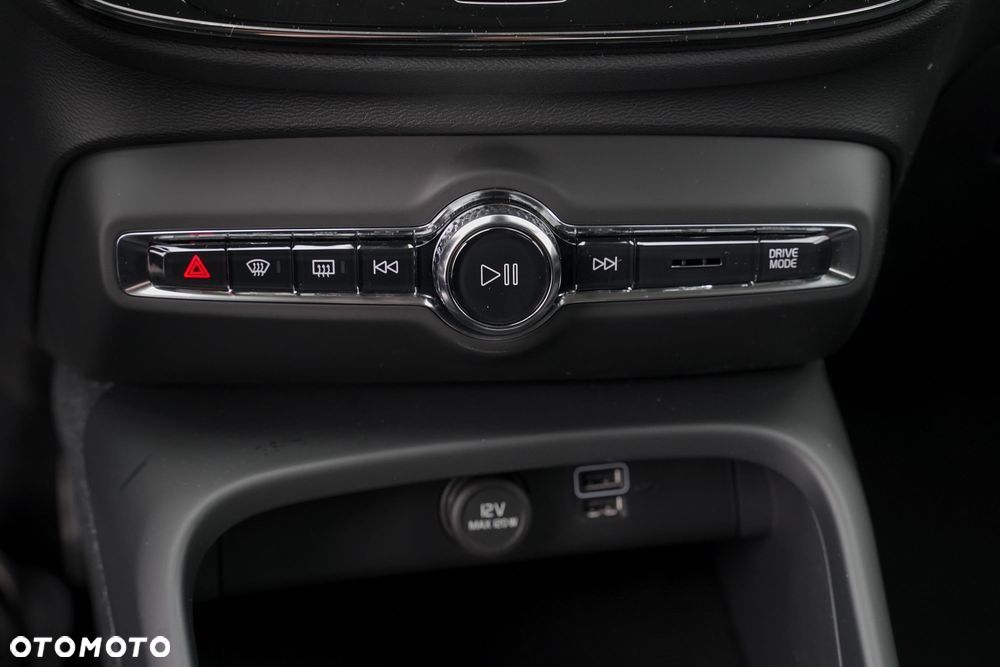 Volvo XC 40 B3 Core - 16