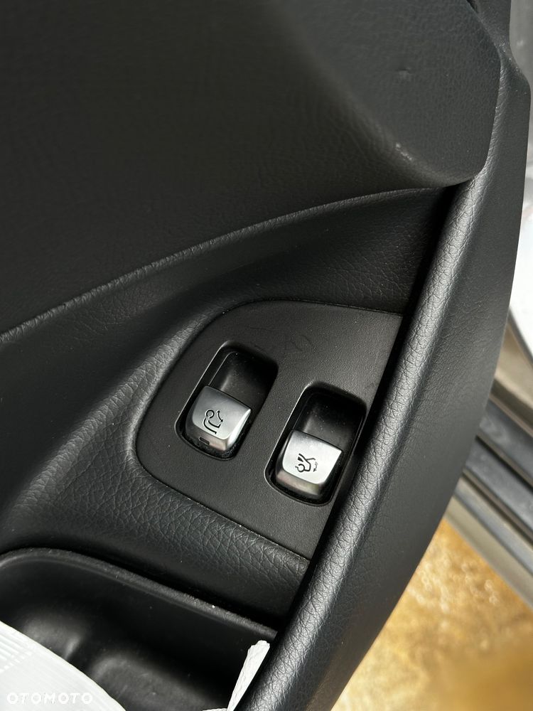 Mercedes-Benz Klasa E 300 d 9G-TRONIC Avantgarde - 15