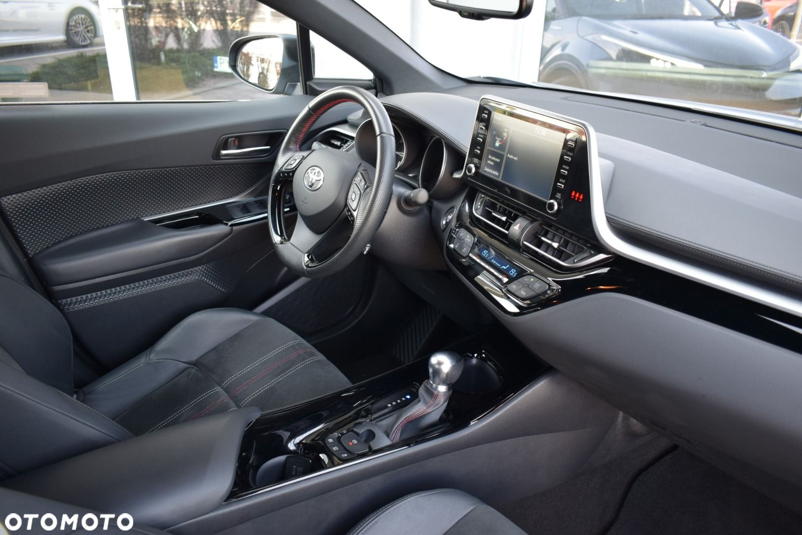 Toyota C-HR - 15