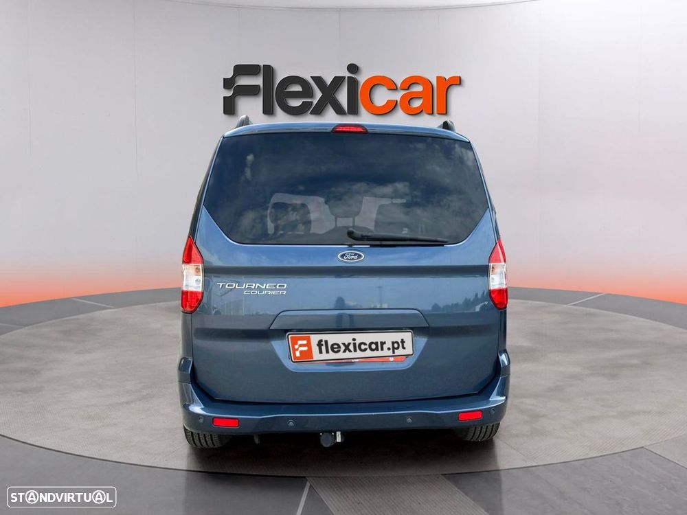 Ford Tourneo Courier 1.0 EcoBoost Titanium - 6