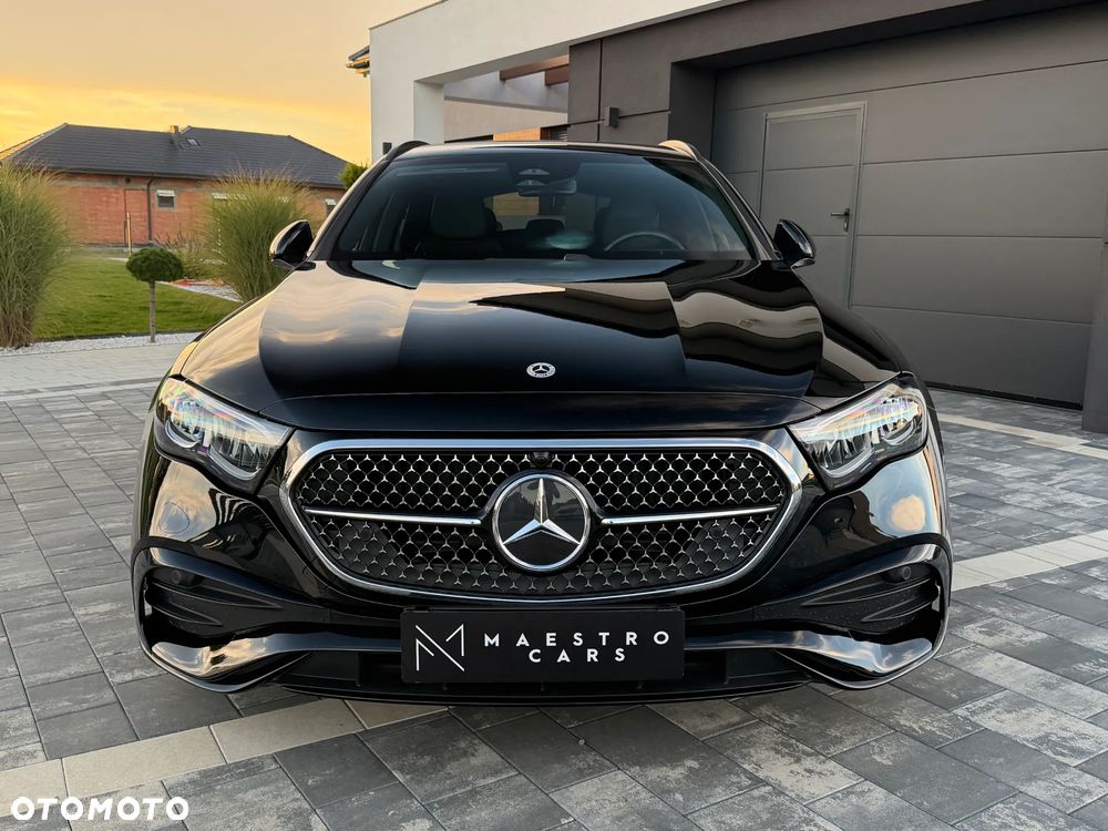 Mercedes-Benz E-Class 2024 photo 3