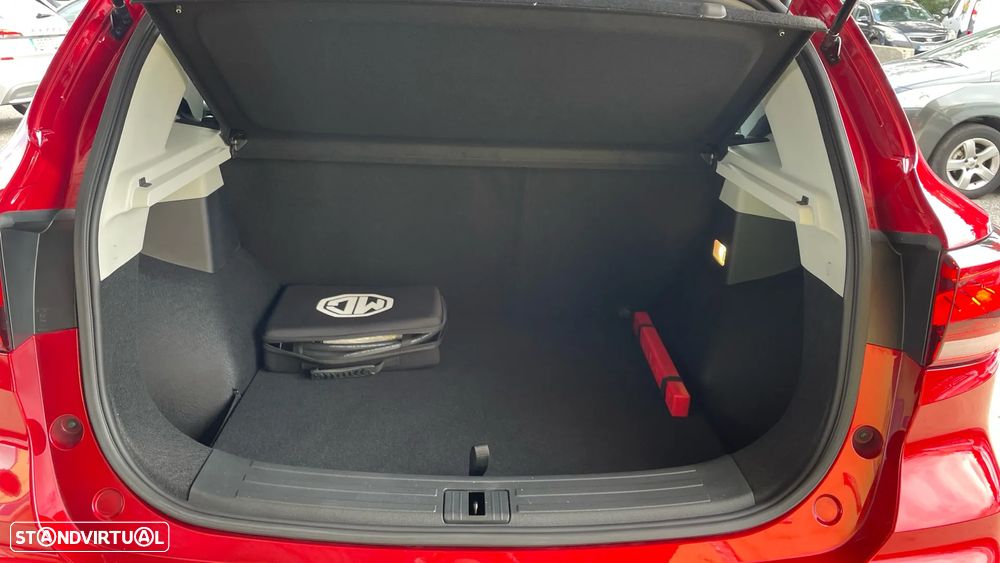 MG ZS EV 72.6 kWh Luxury - 35