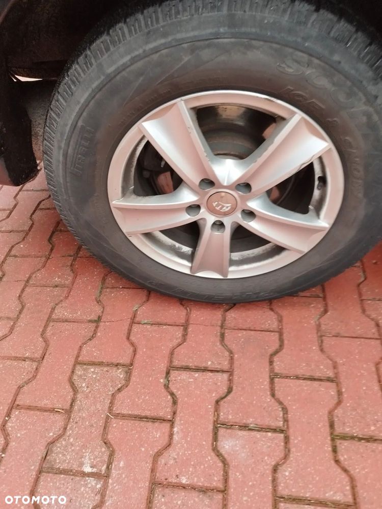 Mitsubishi Outlander 2.2 DID Intense + EU5 - 17