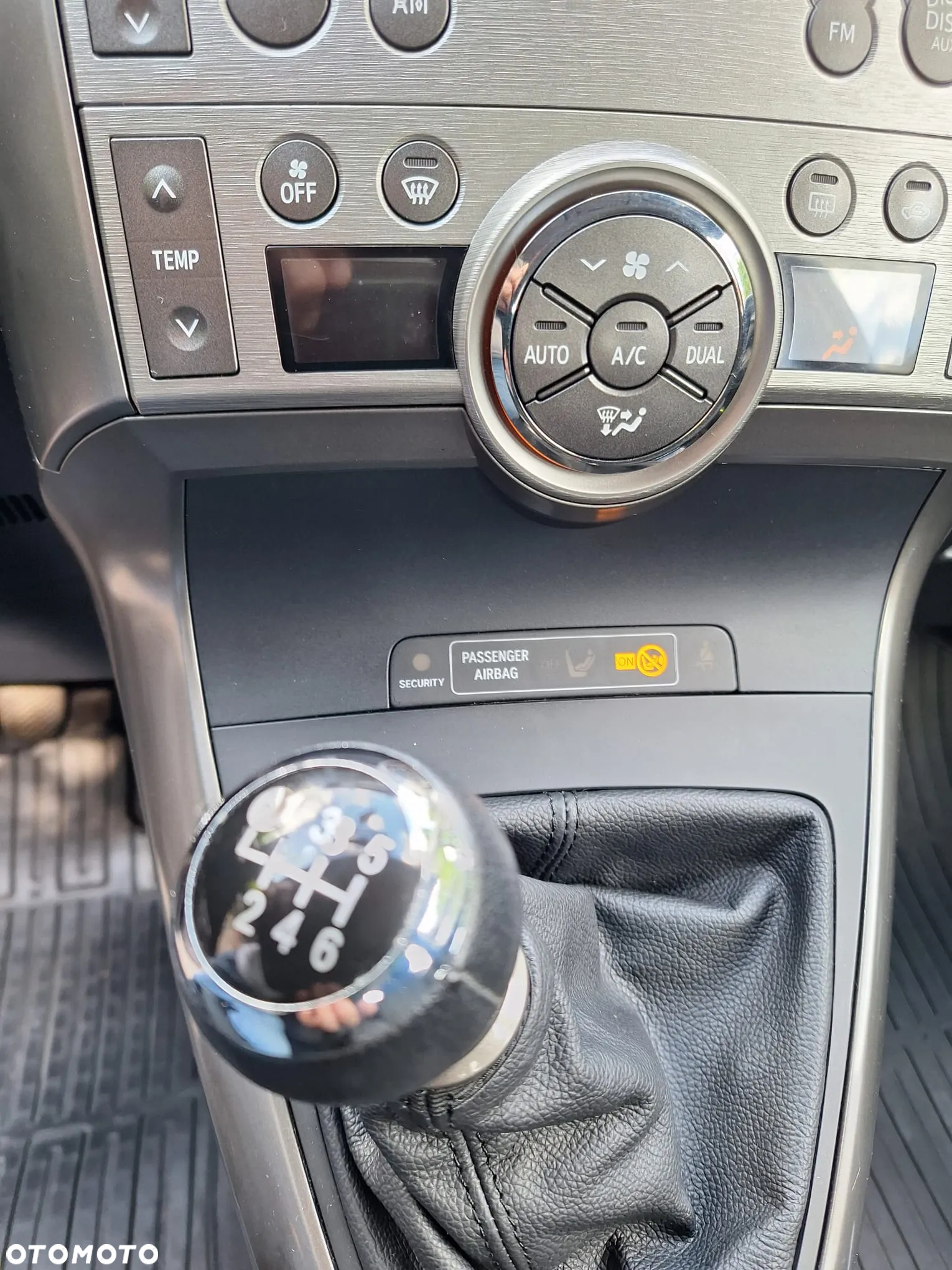 Toyota Verso 1.8 Premium EU5 7os - 9