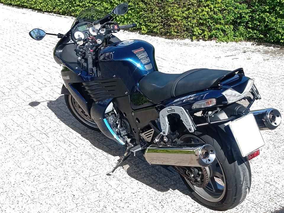Kawasaki ZZR - 13