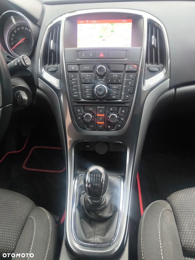 Opel Astra 2.0 CDTI ecoFLEX Start/Stop Exklusiv - 10