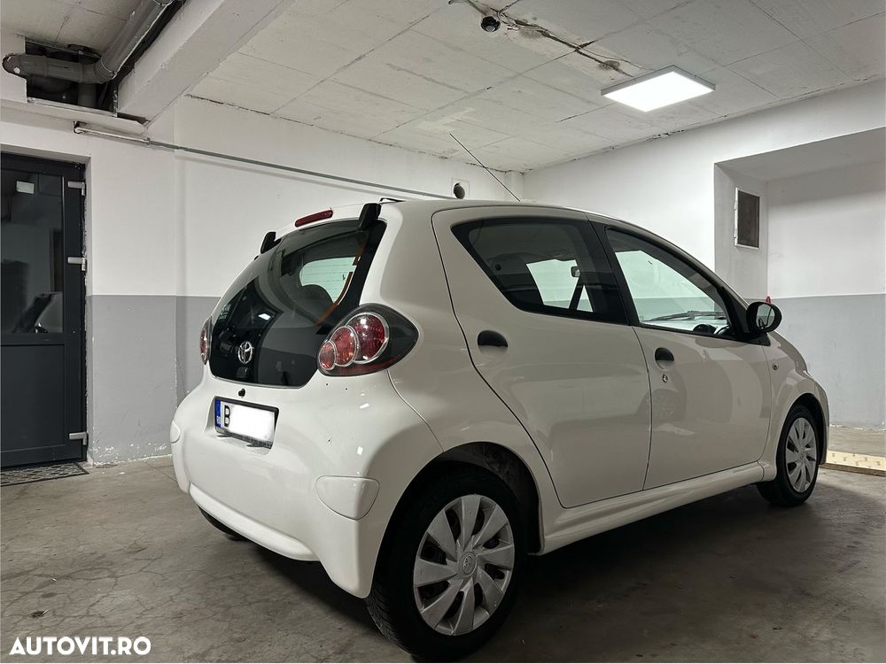 Citroën C-Elysée 1.2 PureTech BVM Shine - 4