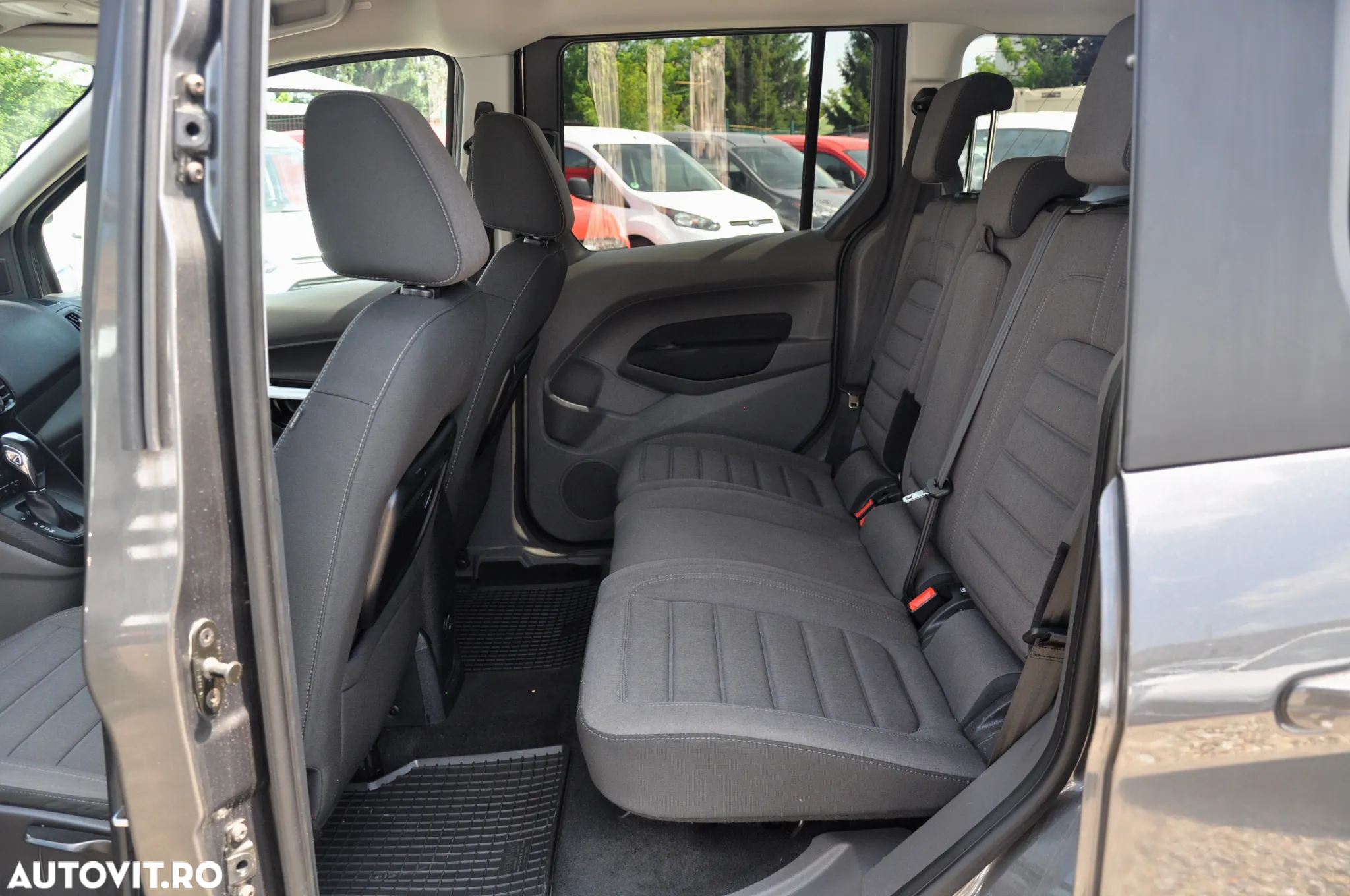 Ford Tourneo Connect 5 Locuri Aut. - 12
