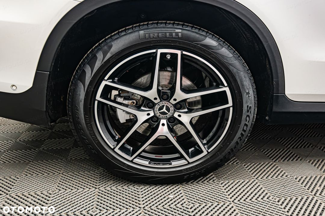 Mercedes-Benz GLC 250 4-Matic - 32