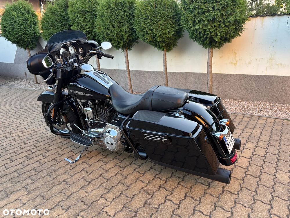 Harley-Davidson Touring Street Glide - 3