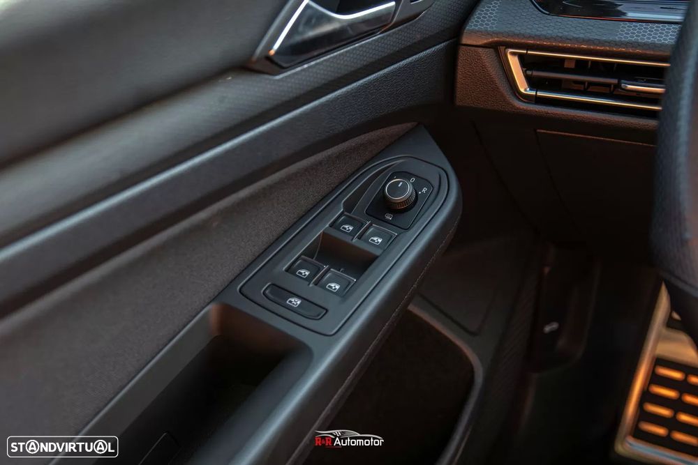 VW Golf 2.0 TSI GTI DSG Performance - 48
