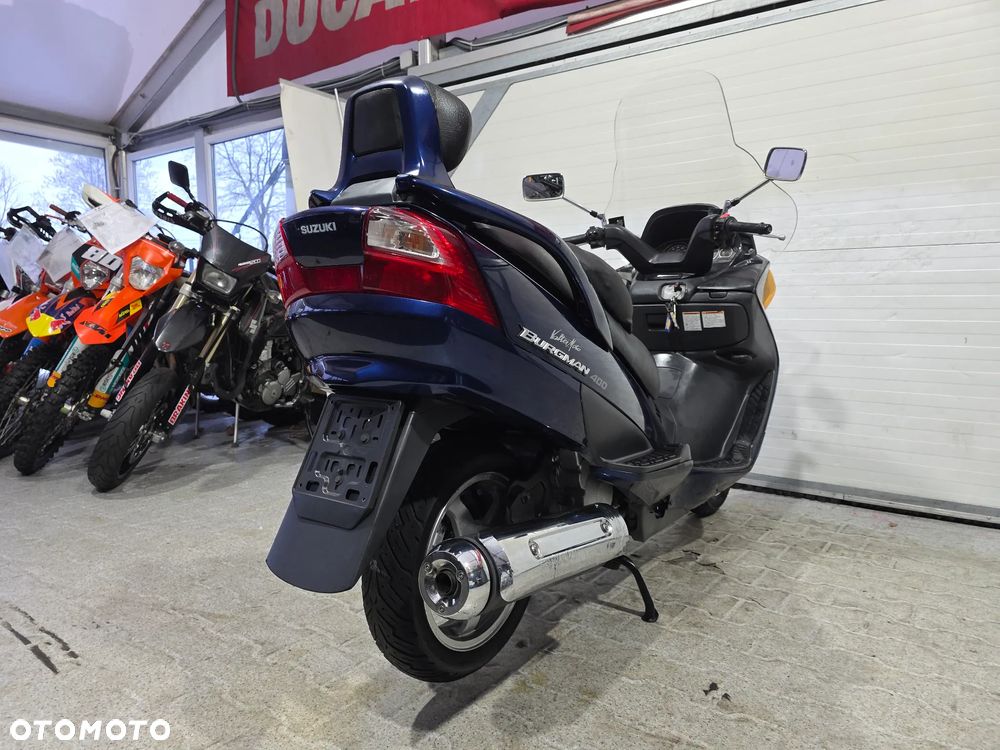 Suzuki Burgman - 23