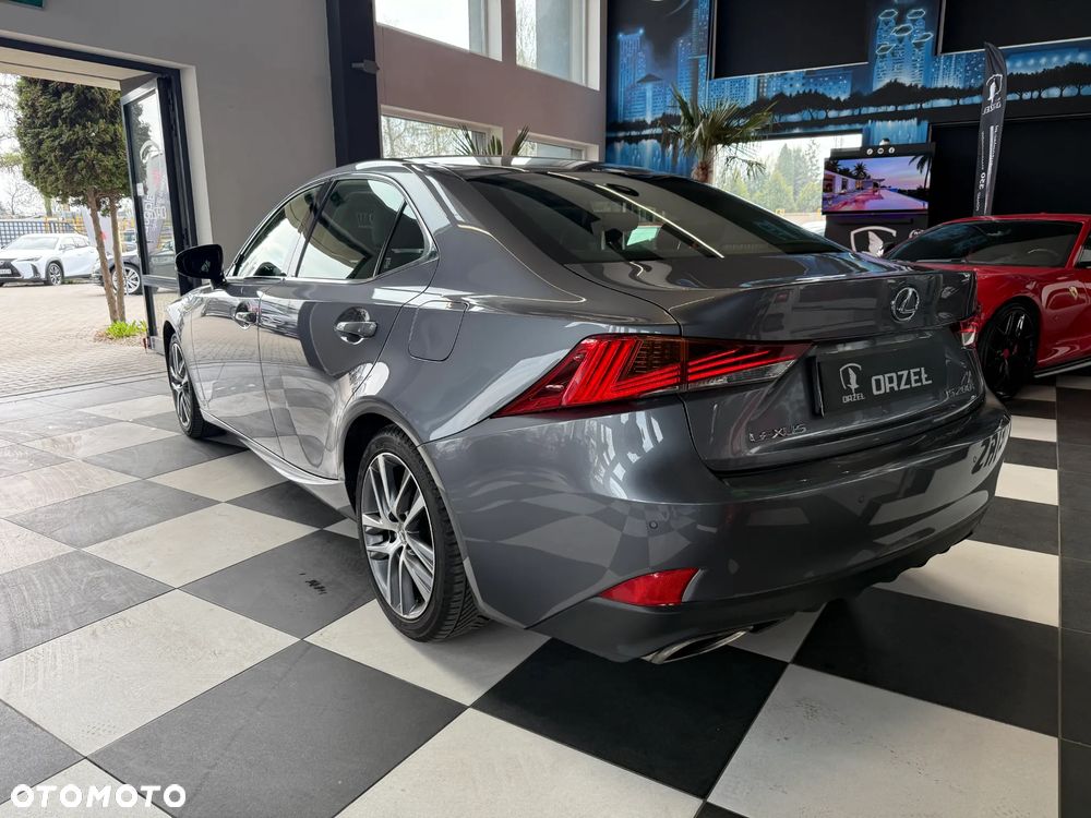 Lexus IS 200t Elegance - 3