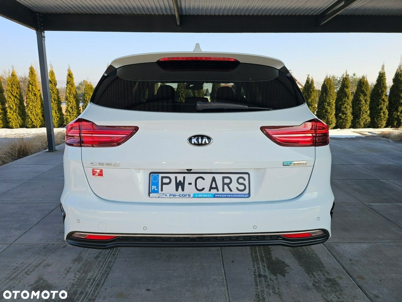 Kia Ceed - 8