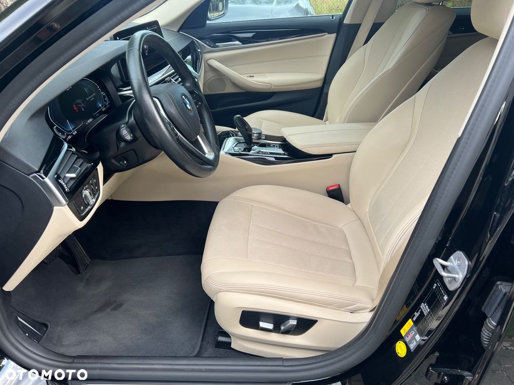 BMW Seria 5 530e xDrive - 20