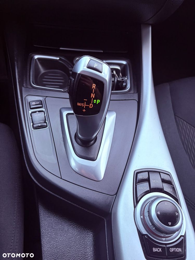 BMW Seria 1 116i - 5