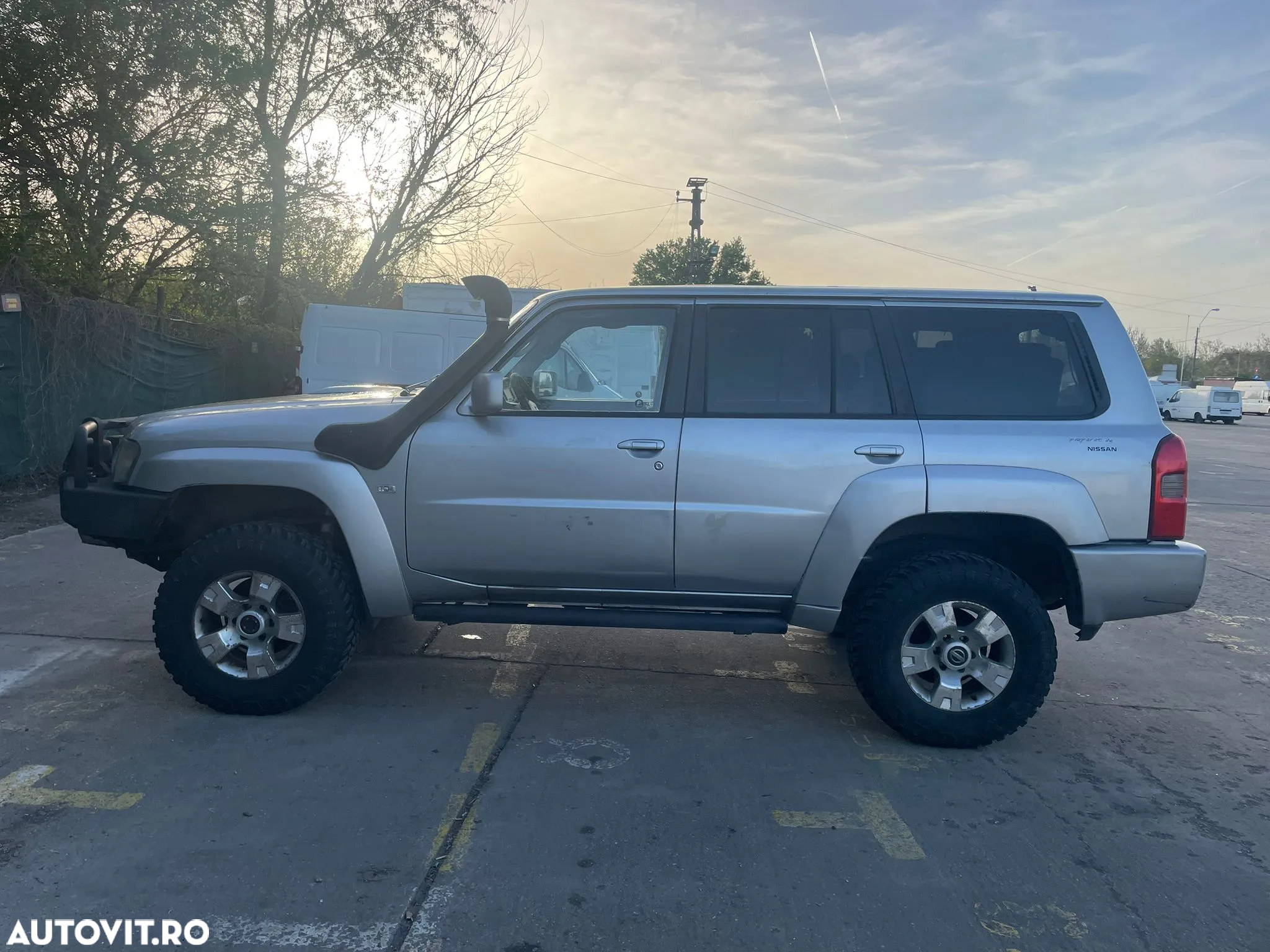 Nissan Patrol 3.0 TDI Luxury Plus - 6