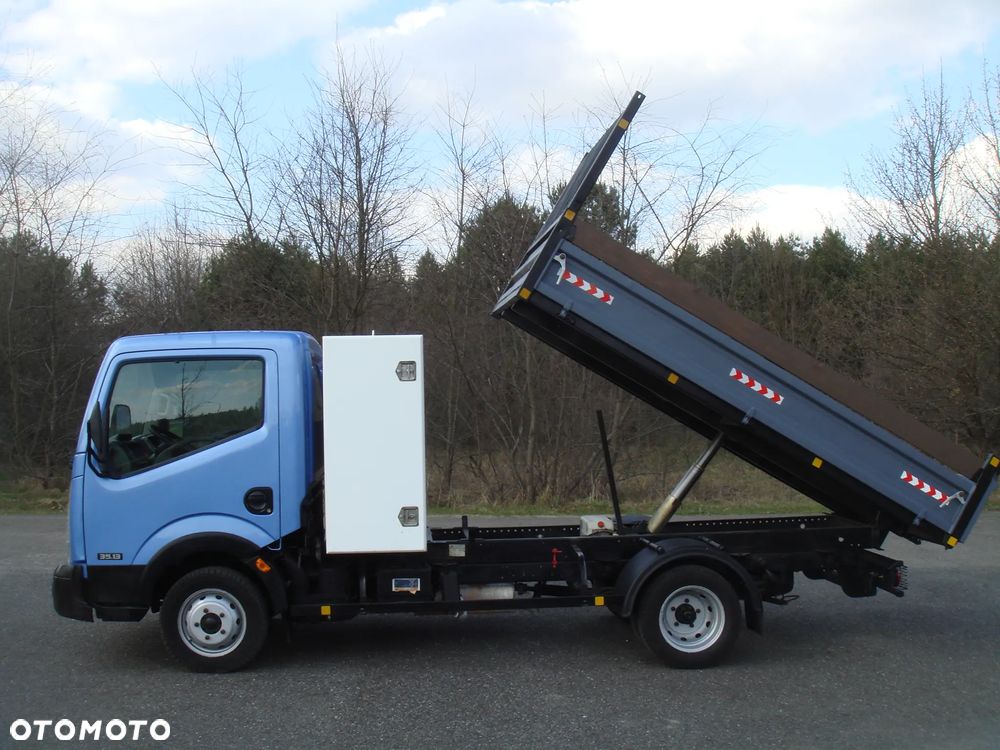 Nissan CABSTAR - 2