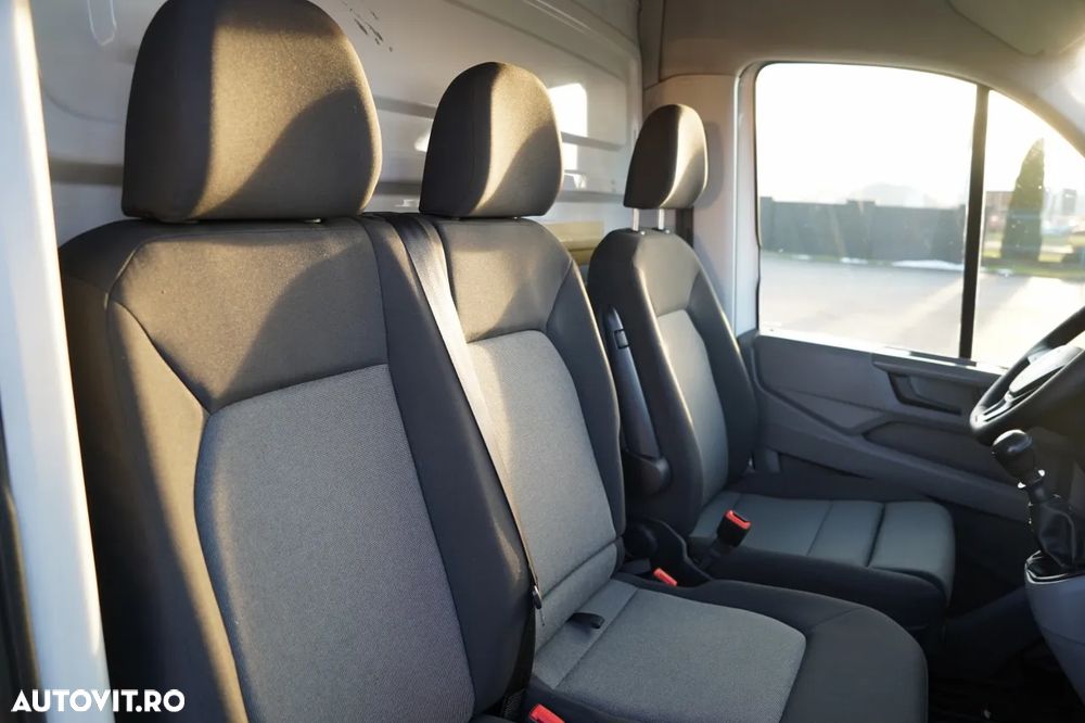 Volkswagen CRAFTER / CONTAINER / LIFT / 2019 / DUBLU / 3 LOCURI / - 31