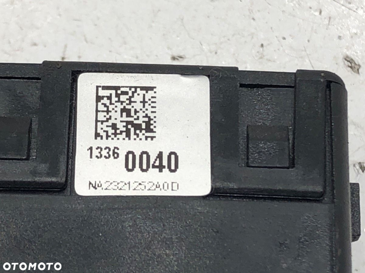 GNIAZDO USB - 121.00 PLN - OPEL ASTRA J GTC 2011 - 2022 2.0 CDTI (08) 121 kW [165 KM] olej napędowy - 3