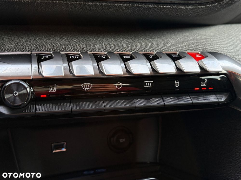 Peugeot 5008 BlueHDi 130 EAT8 Allure Pack - 27