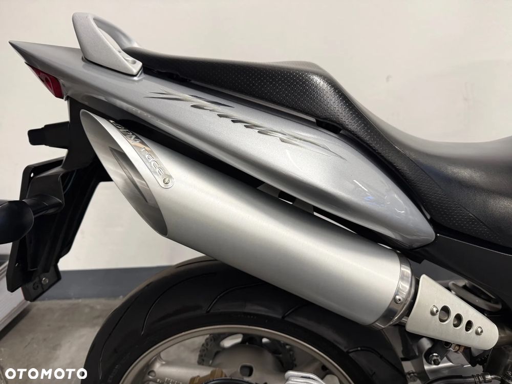Honda Hornet - 34