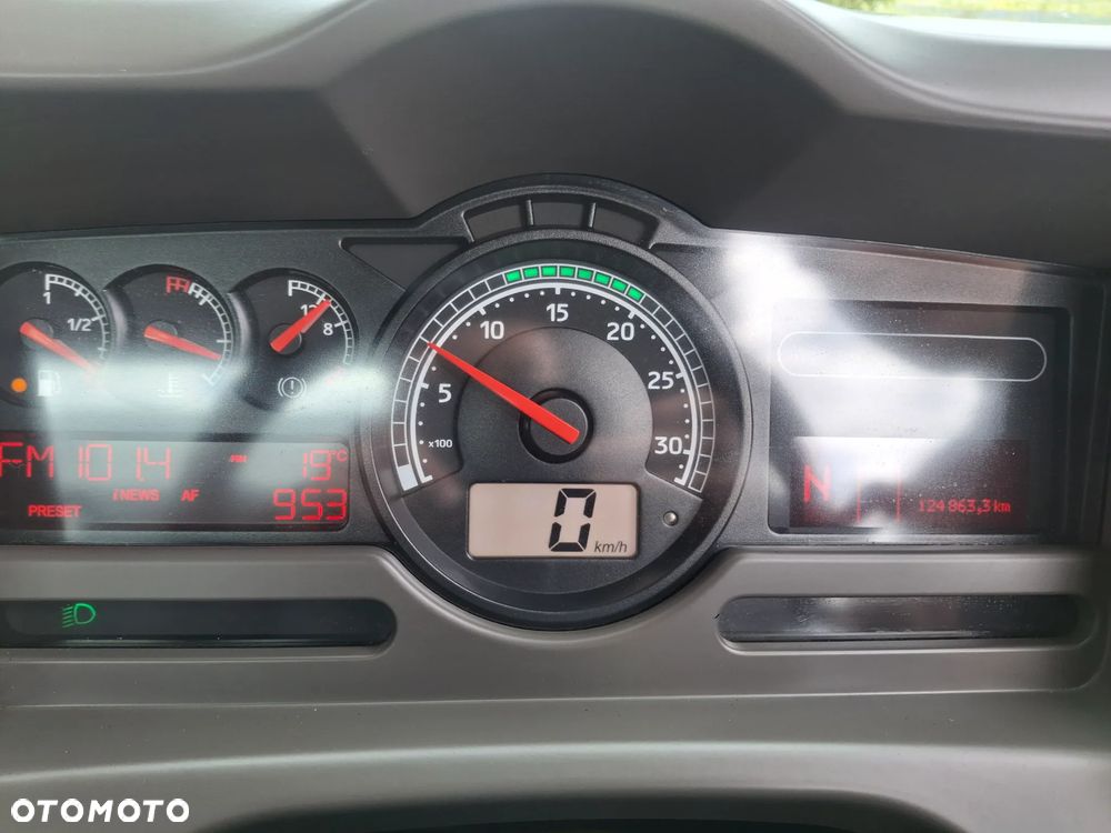 Renault Midlum 220 Zamiatarka Johnston VS500 Szczotki L/R Obie Strony Napęd Hydrostatyczny 2012r - 29