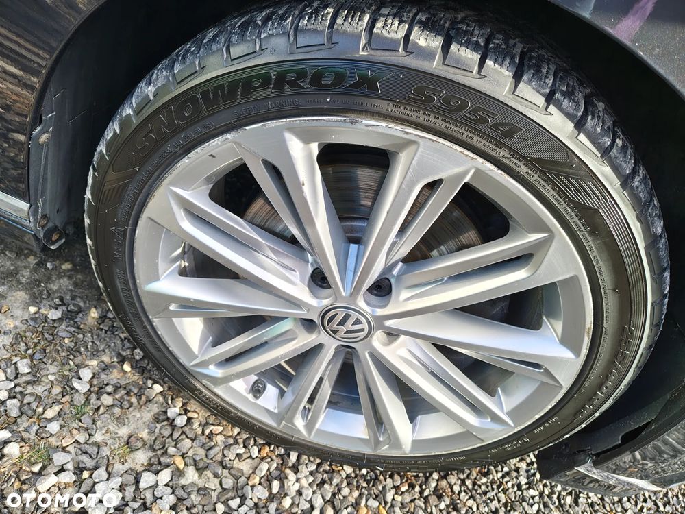Volkswagen Passat - 21