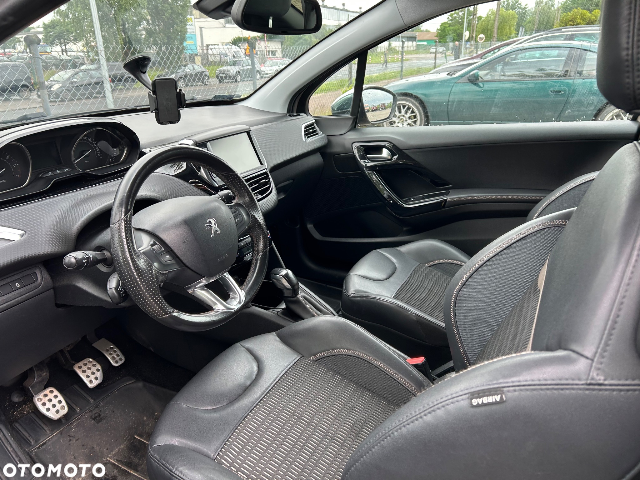 Peugeot 208 - 7
