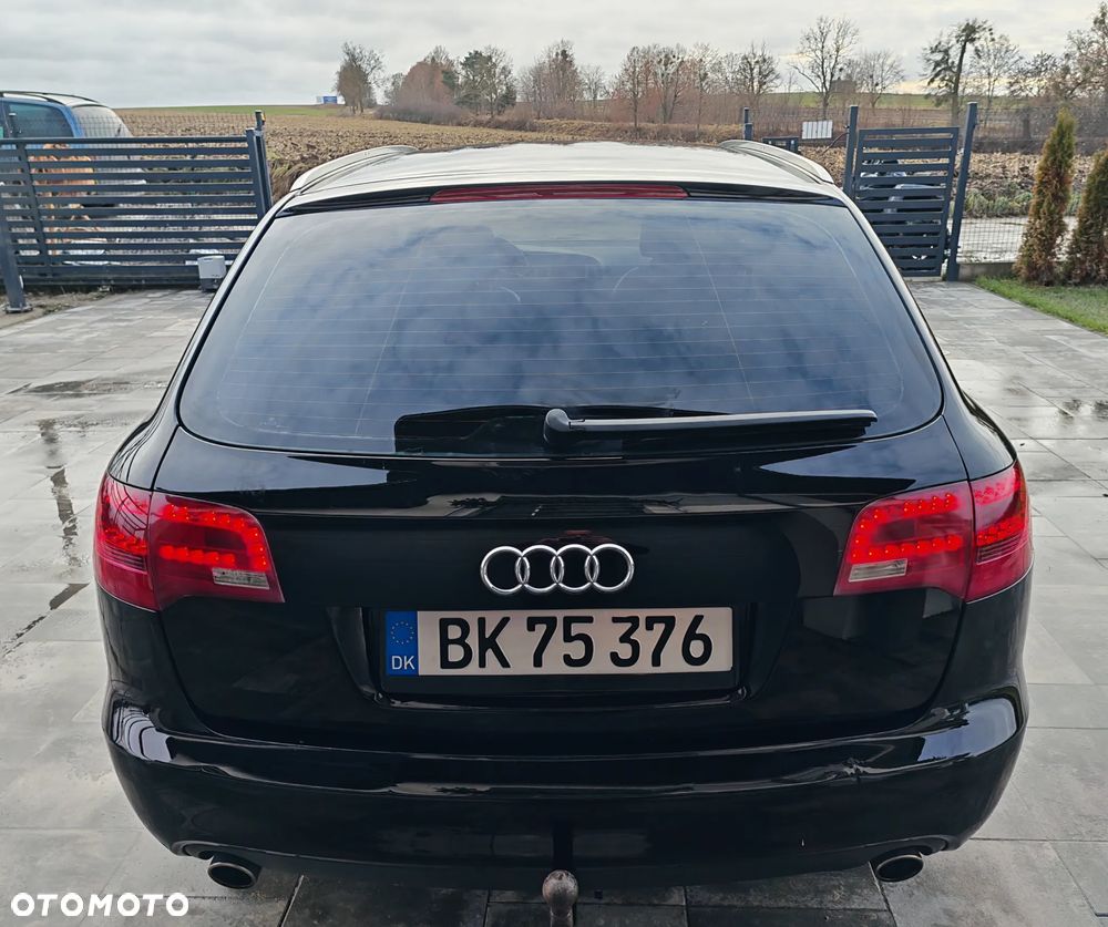 Audi A6 Avant 2.4 - 7