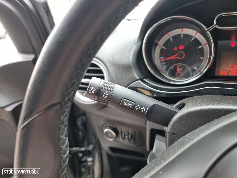 Opel Adam 1.2 Glam - 19