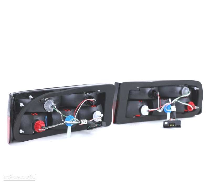 FAROLINS TRASEIROS BMW E30 82-87 VERMELHO PRETO - 3