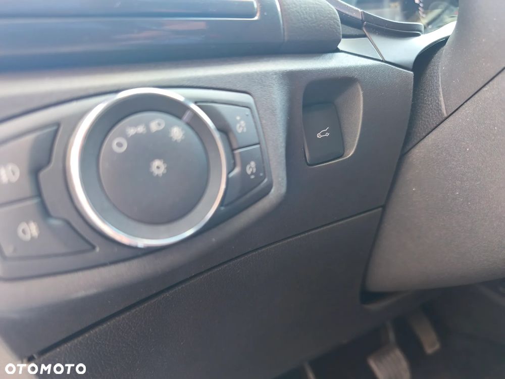 Ford Mondeo 2.0 EcoBlue Titanium - 23