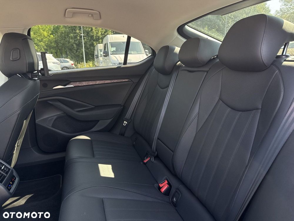 Skoda Superb 2.0 TDI SCR 4x4 L&K DSG - 17