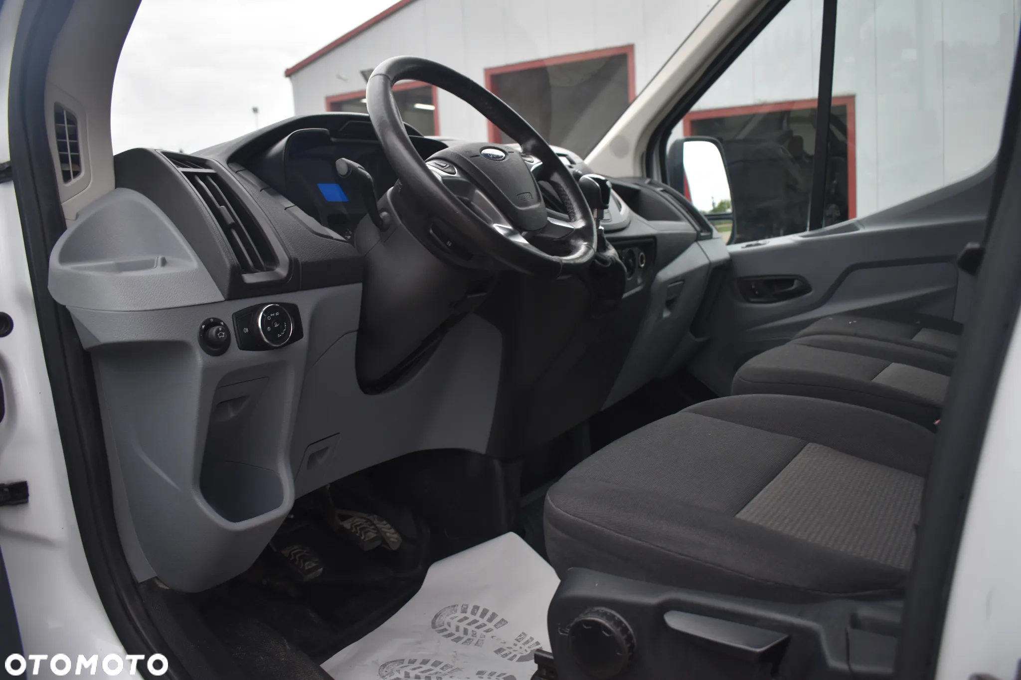 Ford Transit - 16